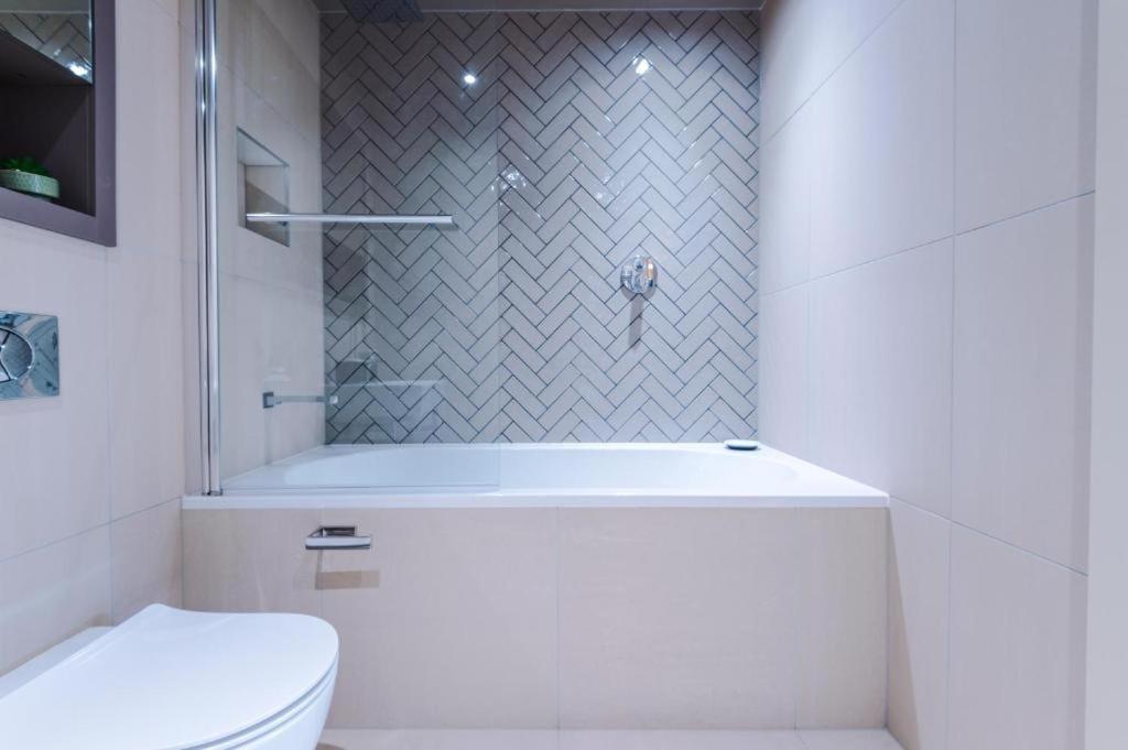 Exquisite Central York Abode Sleeps 6! 외부 사진
