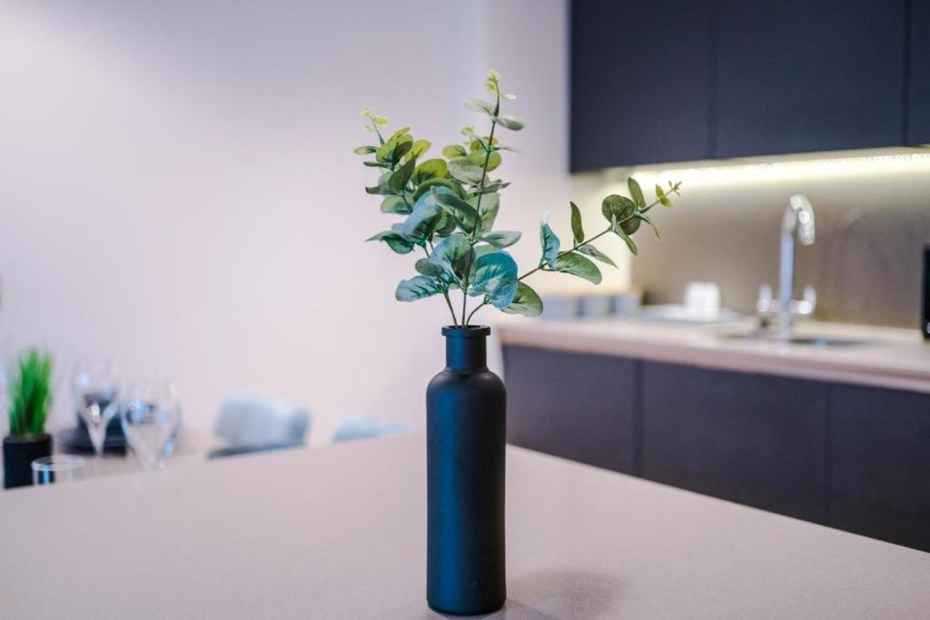 Exquisite Central York Abode Sleeps 6! 외부 사진