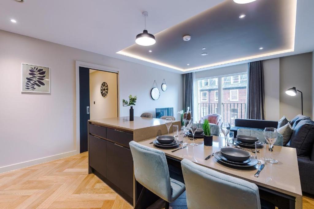 Exquisite Central York Abode Sleeps 6! 외부 사진