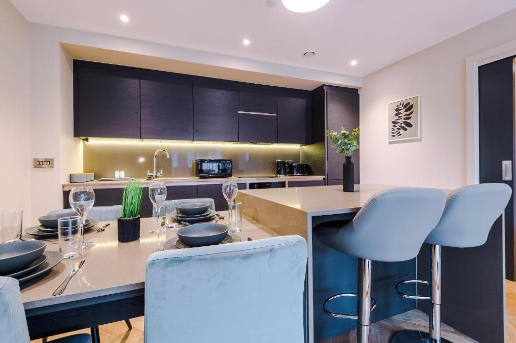 Exquisite Central York Abode Sleeps 6! 외부 사진