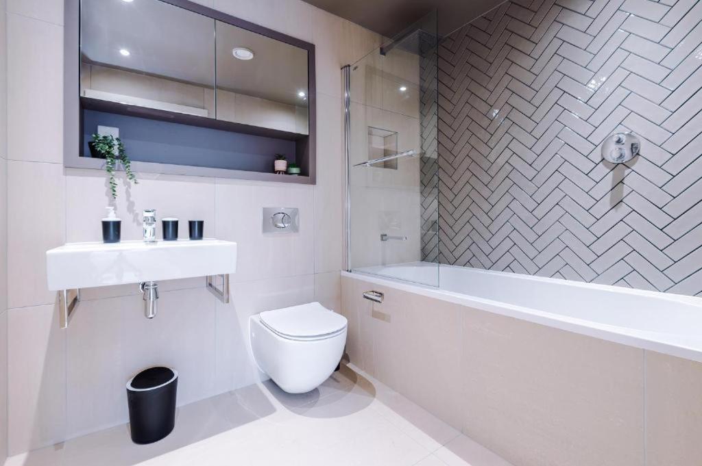 Exquisite Central York Abode Sleeps 6! 외부 사진